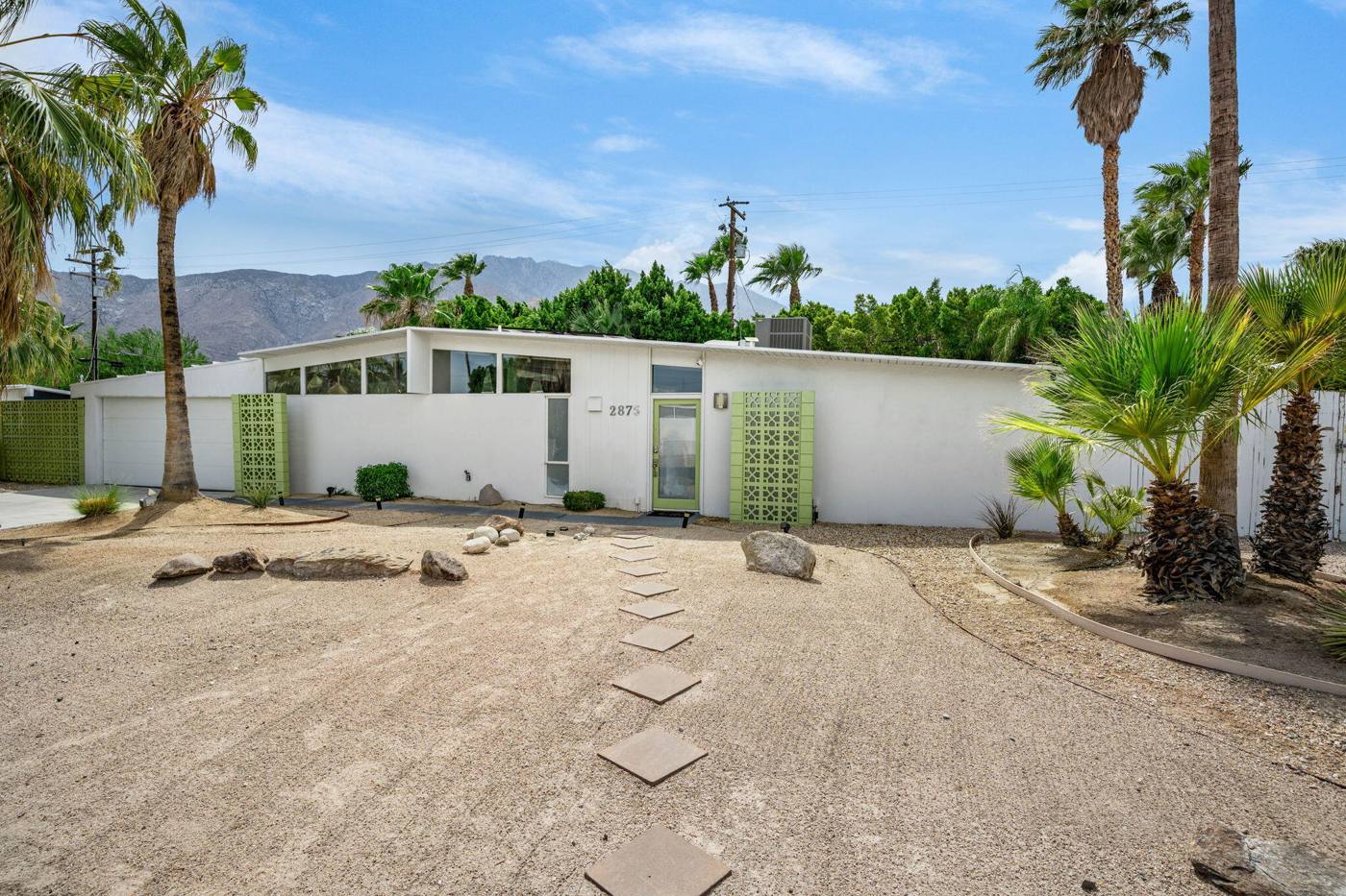 2875 E Wyman Dr, Palm Springs, CA 92262, photo 1